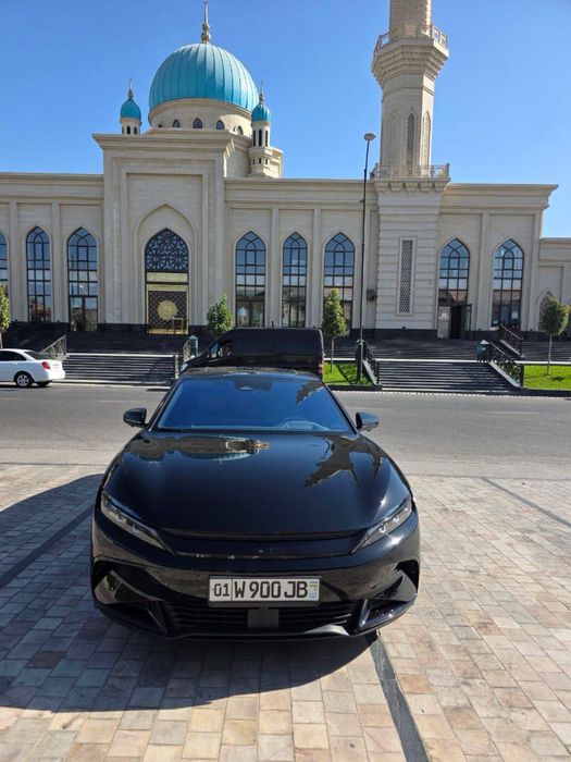 BYD HAN 2025 full version 715 km black srochno