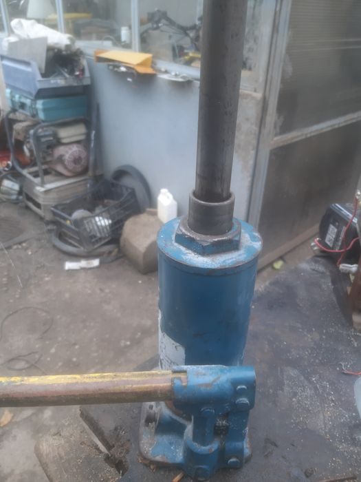 Cric hidraulic   fonctional