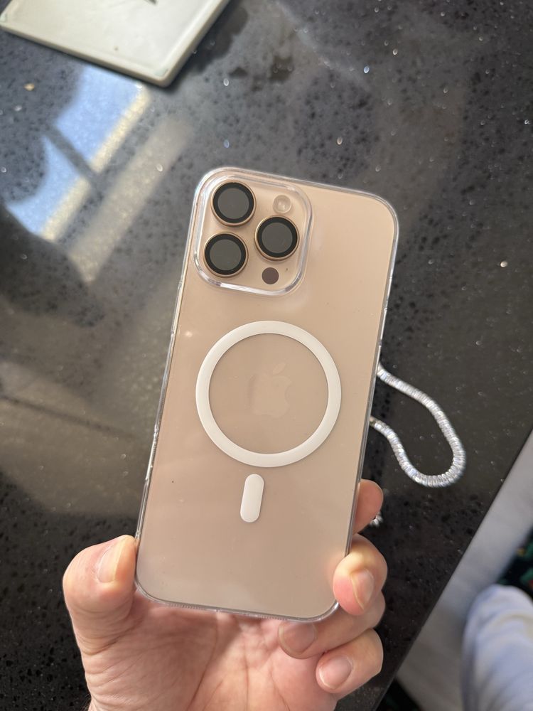 Лучший подарок Iphone 16 pro max TO’LiQ o’qimiz!
