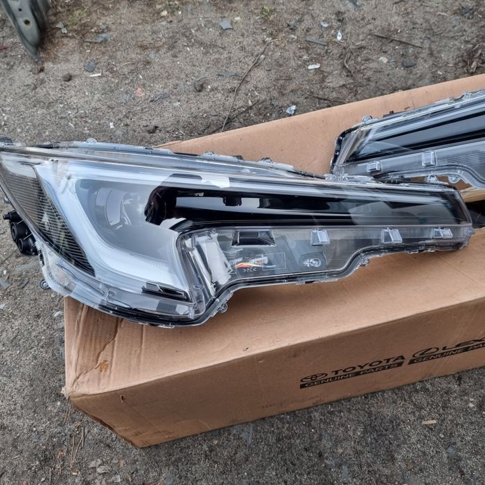 Toyota corolla 2022 facelift far nou led full led stanga dreapta