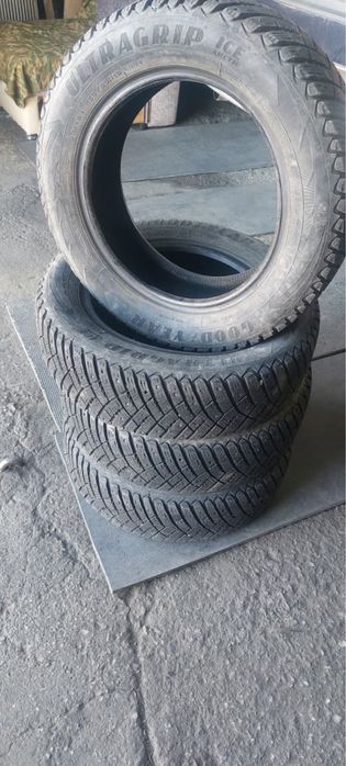 Зимние шины 185/65/15 Goodyear