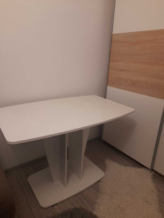 Coltar bucătărie +masa