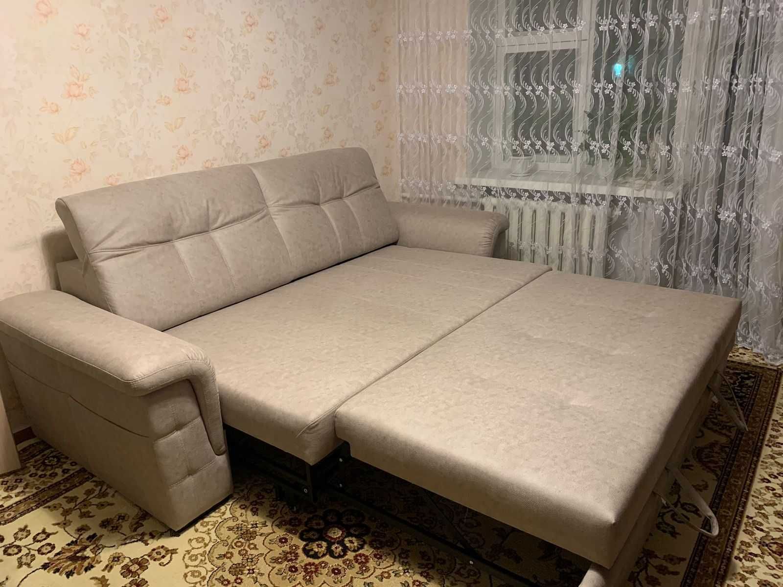 Продаю диван новый!