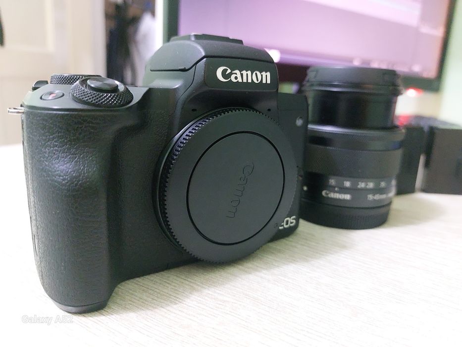 Canon m50  срочно