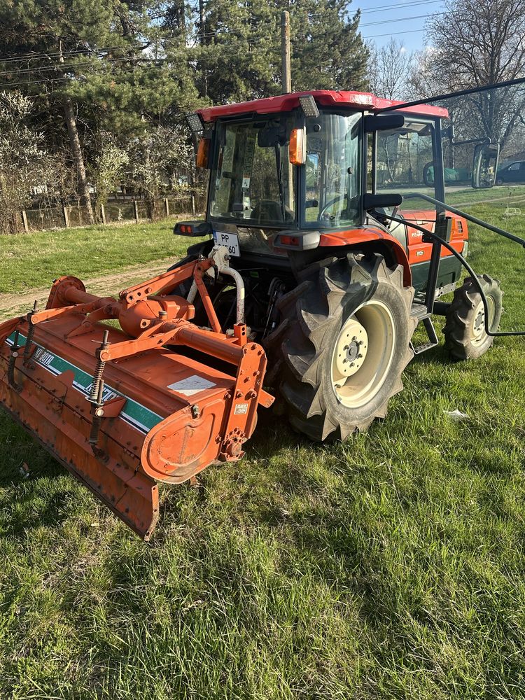 Продаван японски  трактор KUBOTA KL330