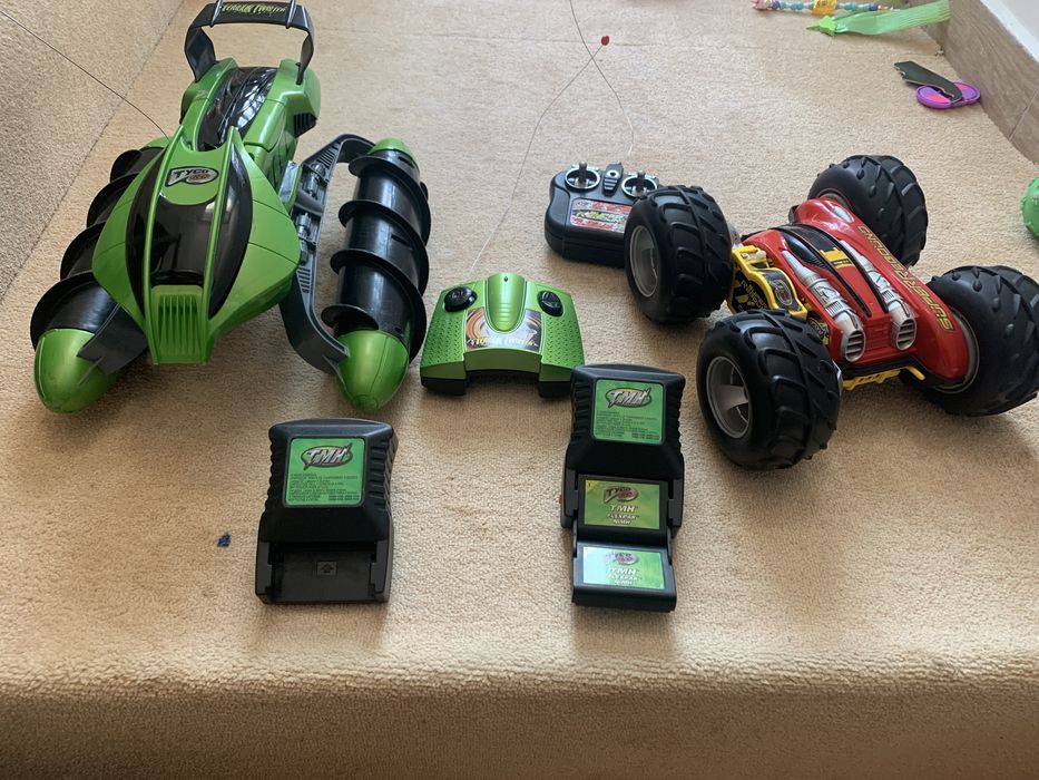 Masinuta si barca cu telecomanda