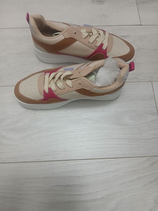 Adidași sport marimea 37