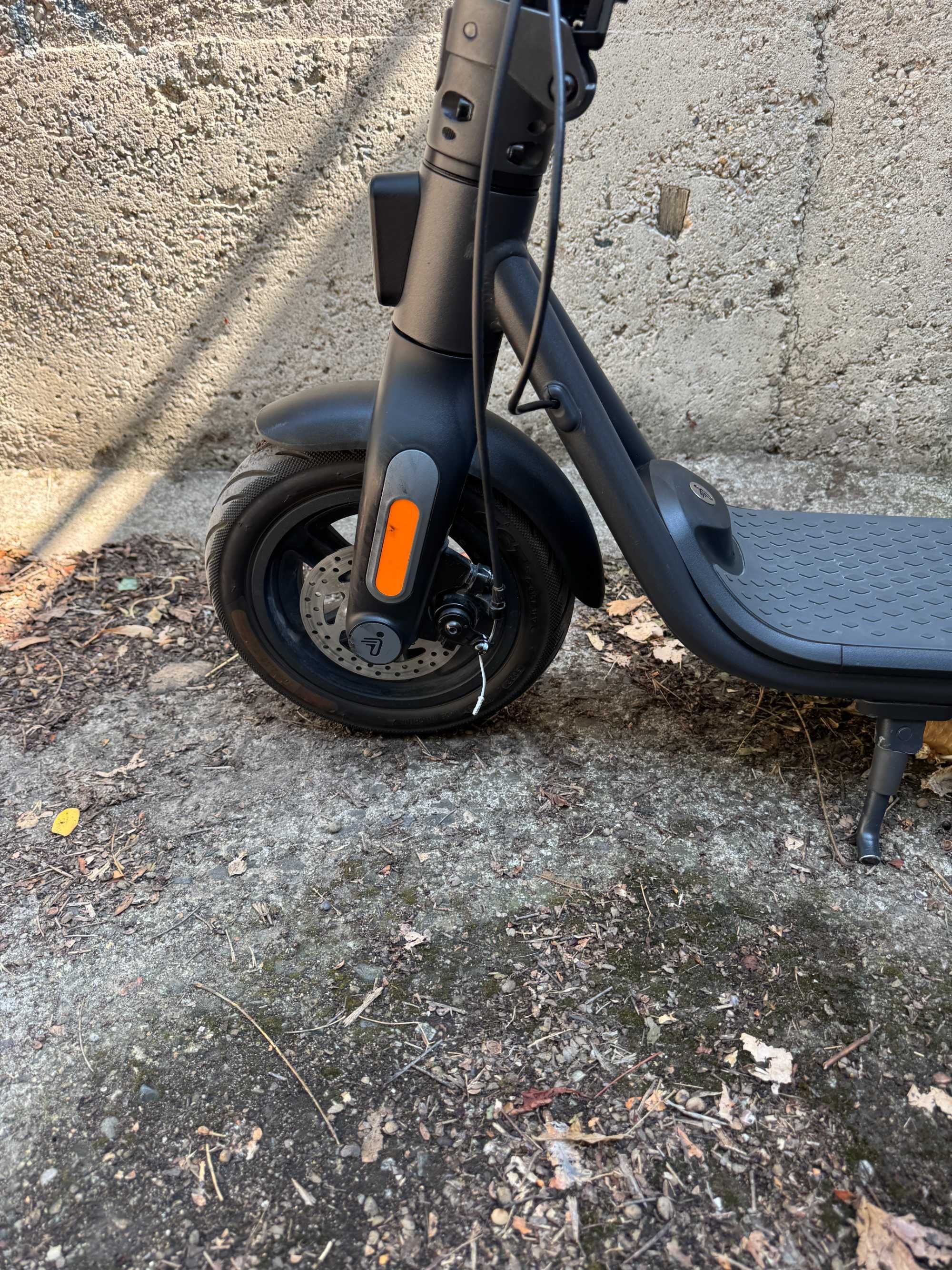 Segway Ninebot F2 E/ 25km/h /Електрическа тротинетка/скутер