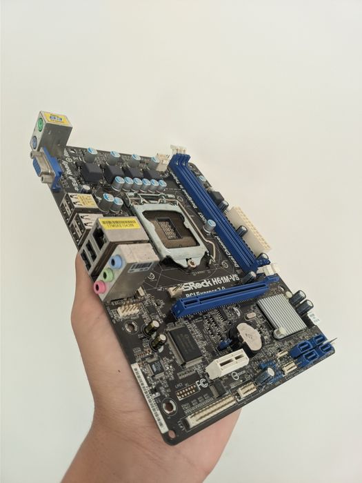 Материнская плата