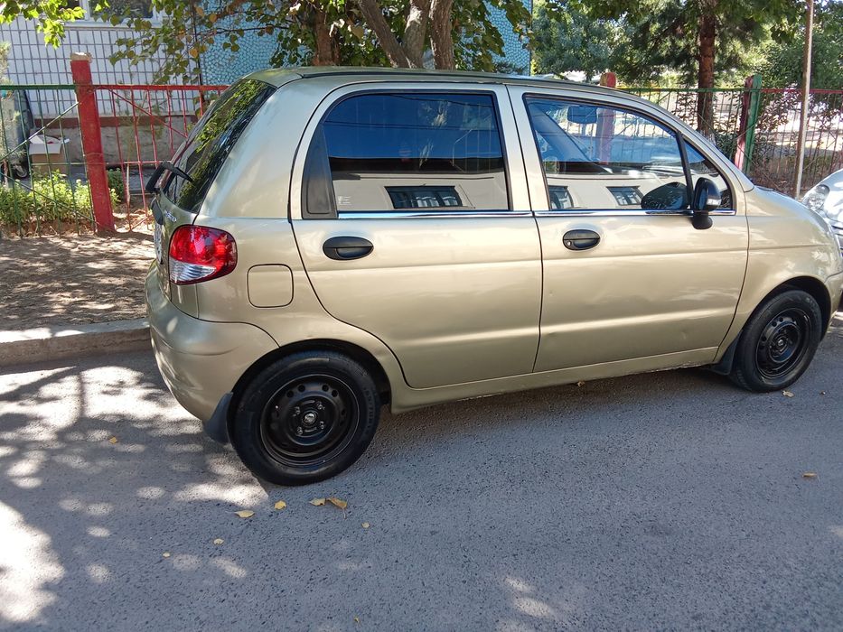 Moshina sotiladi gazi bor