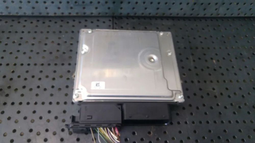 Ecu calculator motor 2.0 d bmw seria 1 e81 e87 0281016106 dde850643401