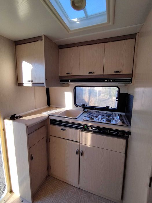 Rulota BURSTNER  – 5-6 locuri, complet echipată, acte RAR 2025