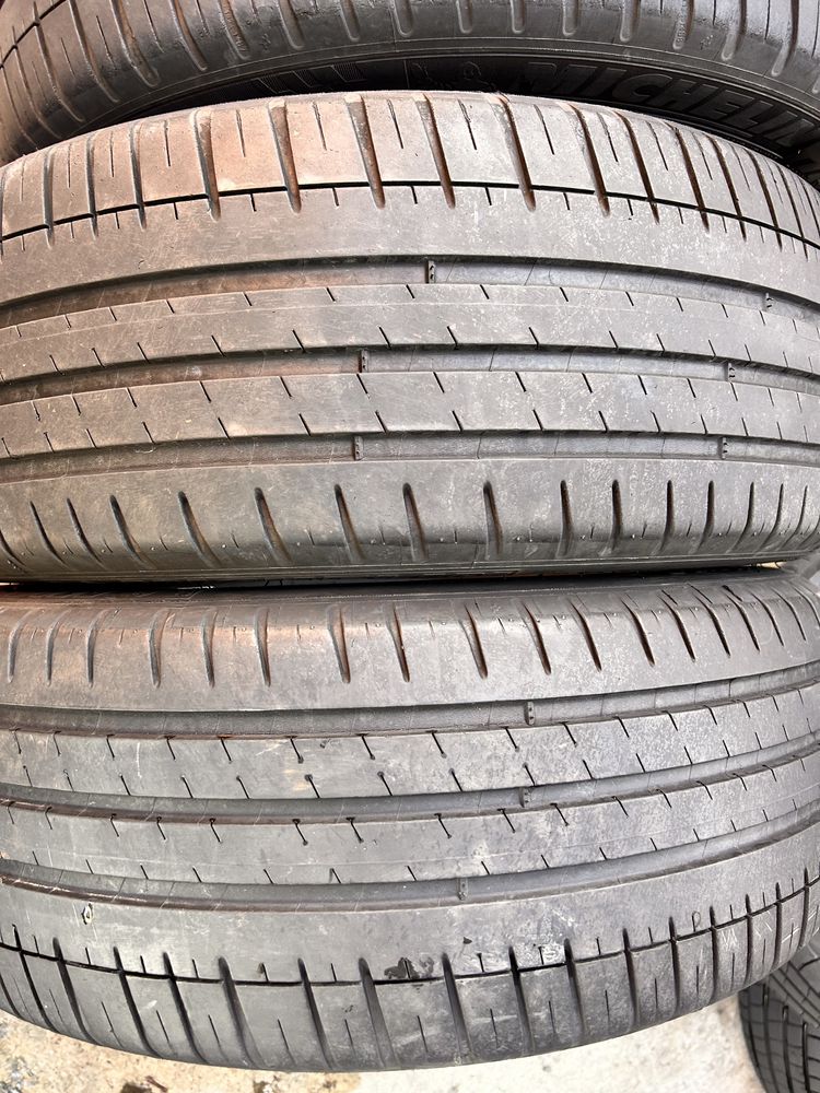215/45/18 Michelin