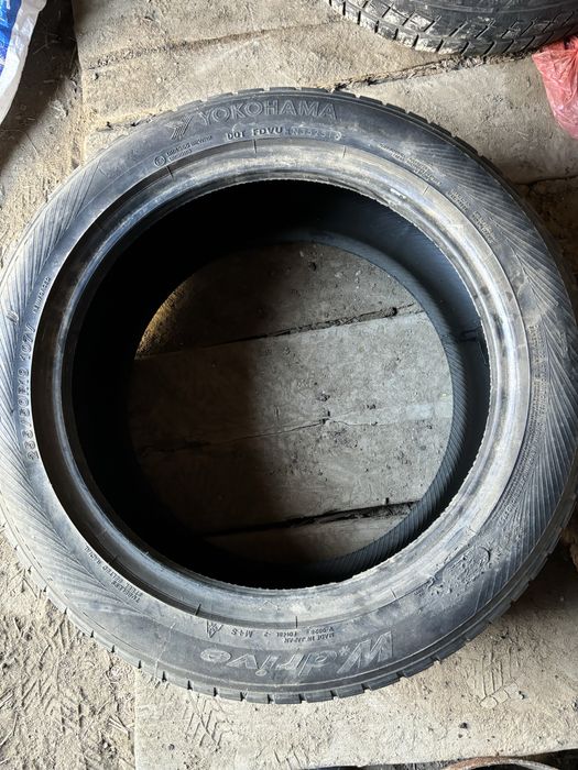 Продается YOKOHAMA зимний шина 285/45 R19.
