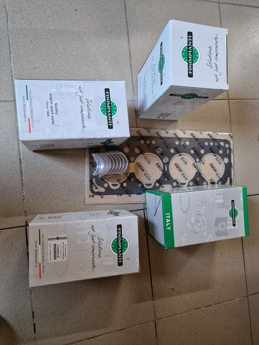 Set motor tractor fiat 211 215. 250.300.311.315. Tractor 411.415.615.7