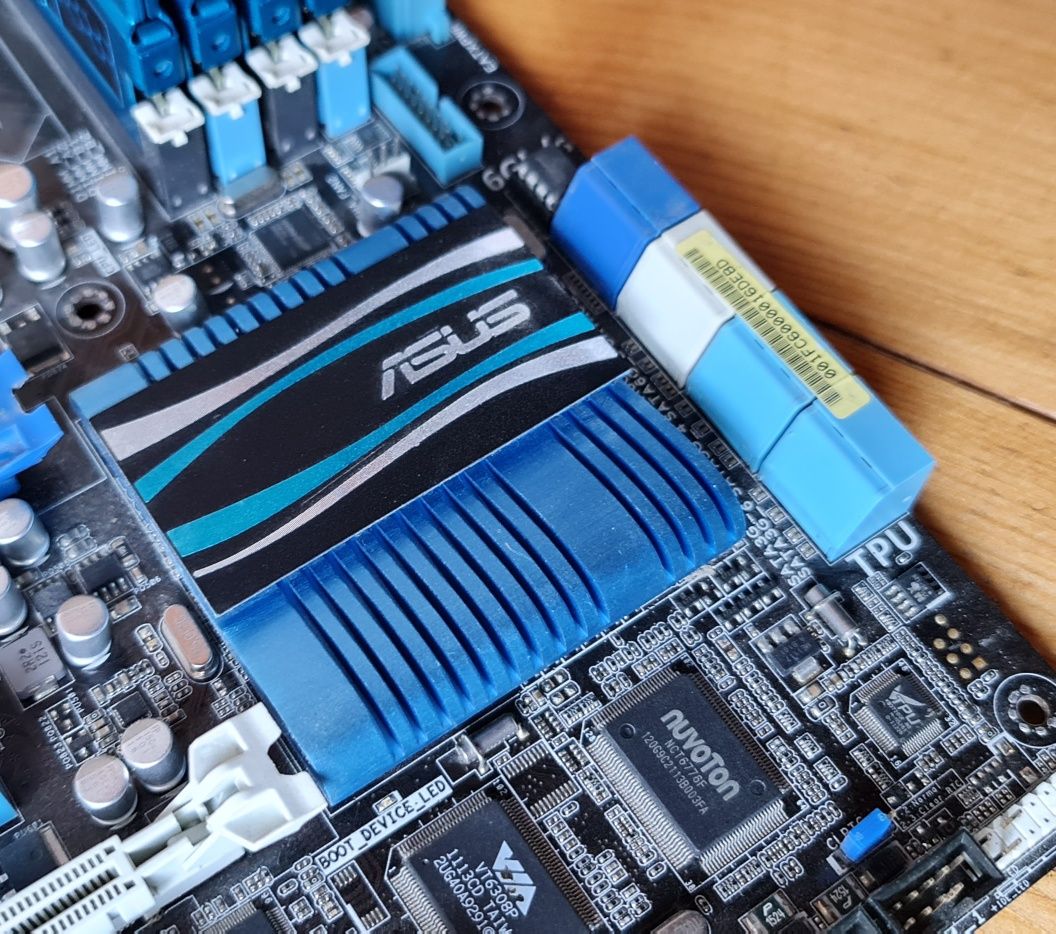 Placa baza gaming Asus P8Z68 V Pro socket 1155