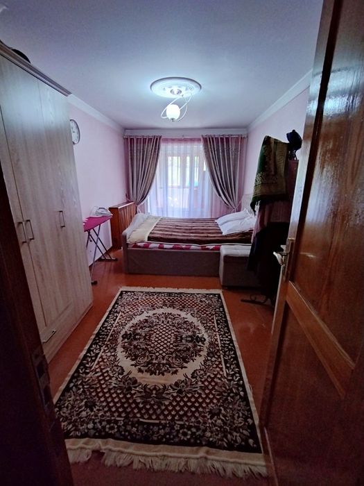 Квартира сотилади, узим яшаб турган уй. Нархи 90 000