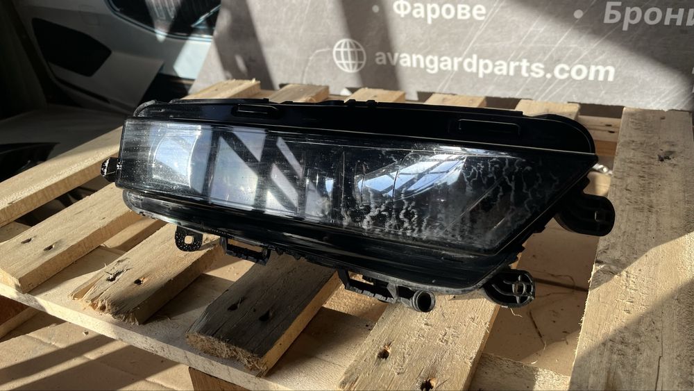 Десен и ляв халоген Skoda Octavia 3 (2012-2019)