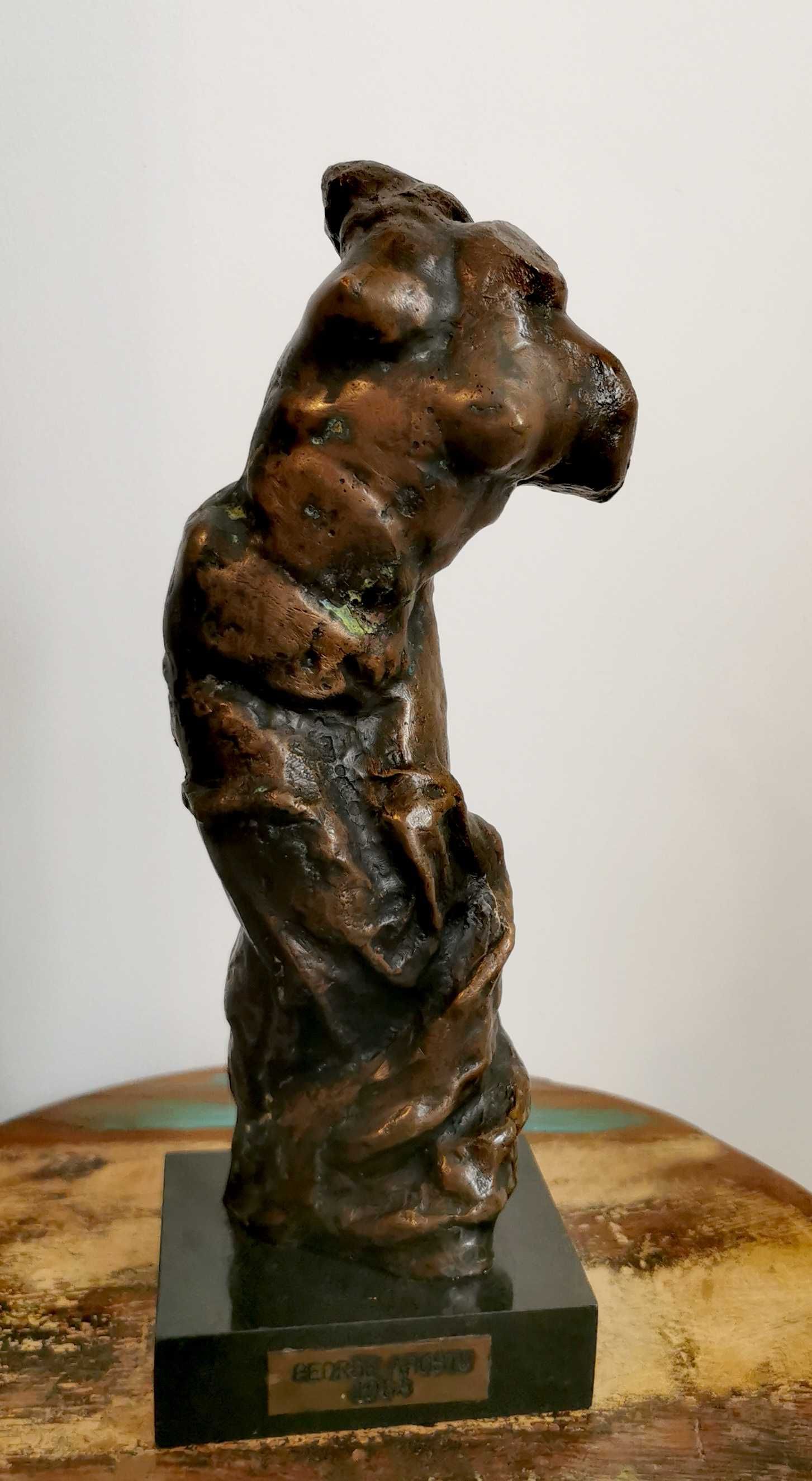 Statuie Sculptura George Apostu (1963), Corp, bronz/ soclu marmura