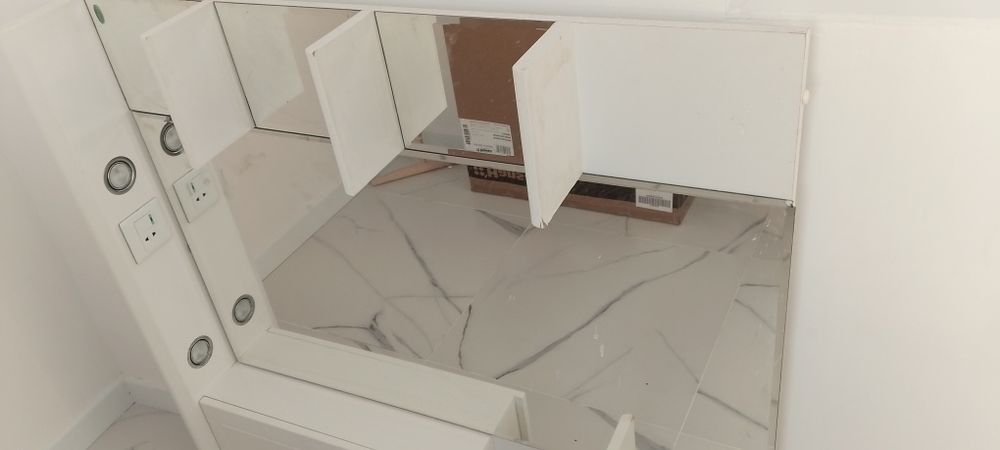 Отдам даром зеркало в ванную