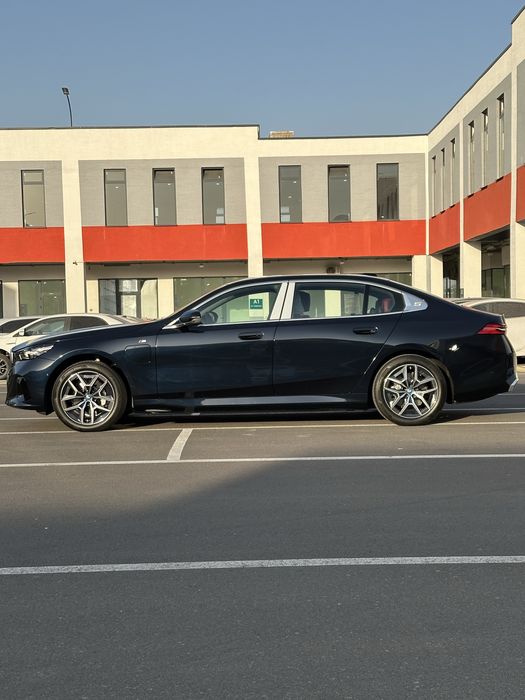 BMW i5 40L eDrive 2025 zapas hoda 717km