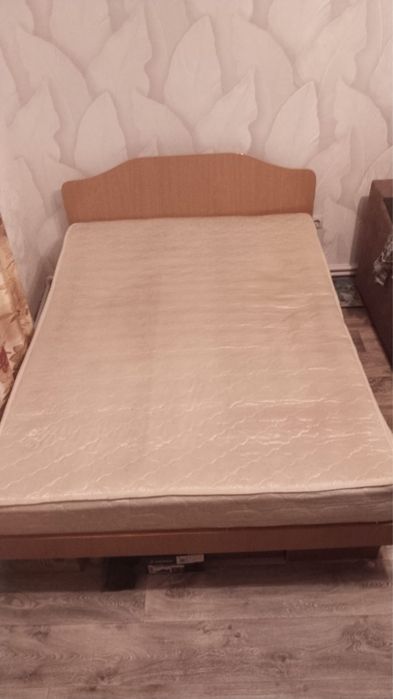 Спальный Кровать