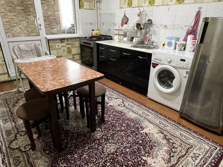 Срочно продается квартира Кадышева 2/3/9