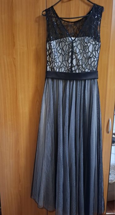 Vand rochie de ocazie!