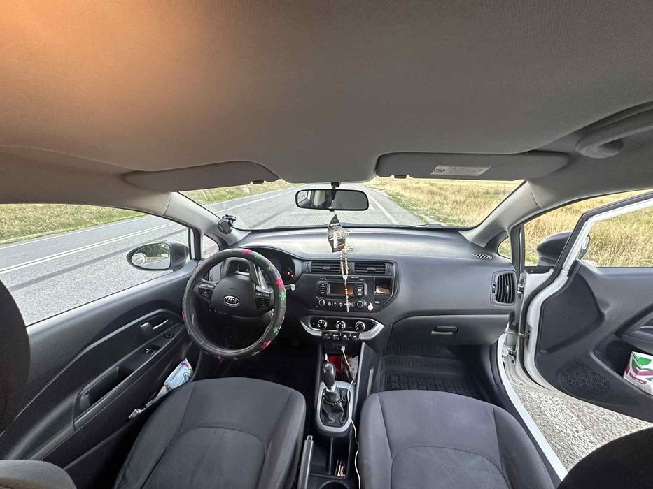 Vând mașină Kia Rio 2012