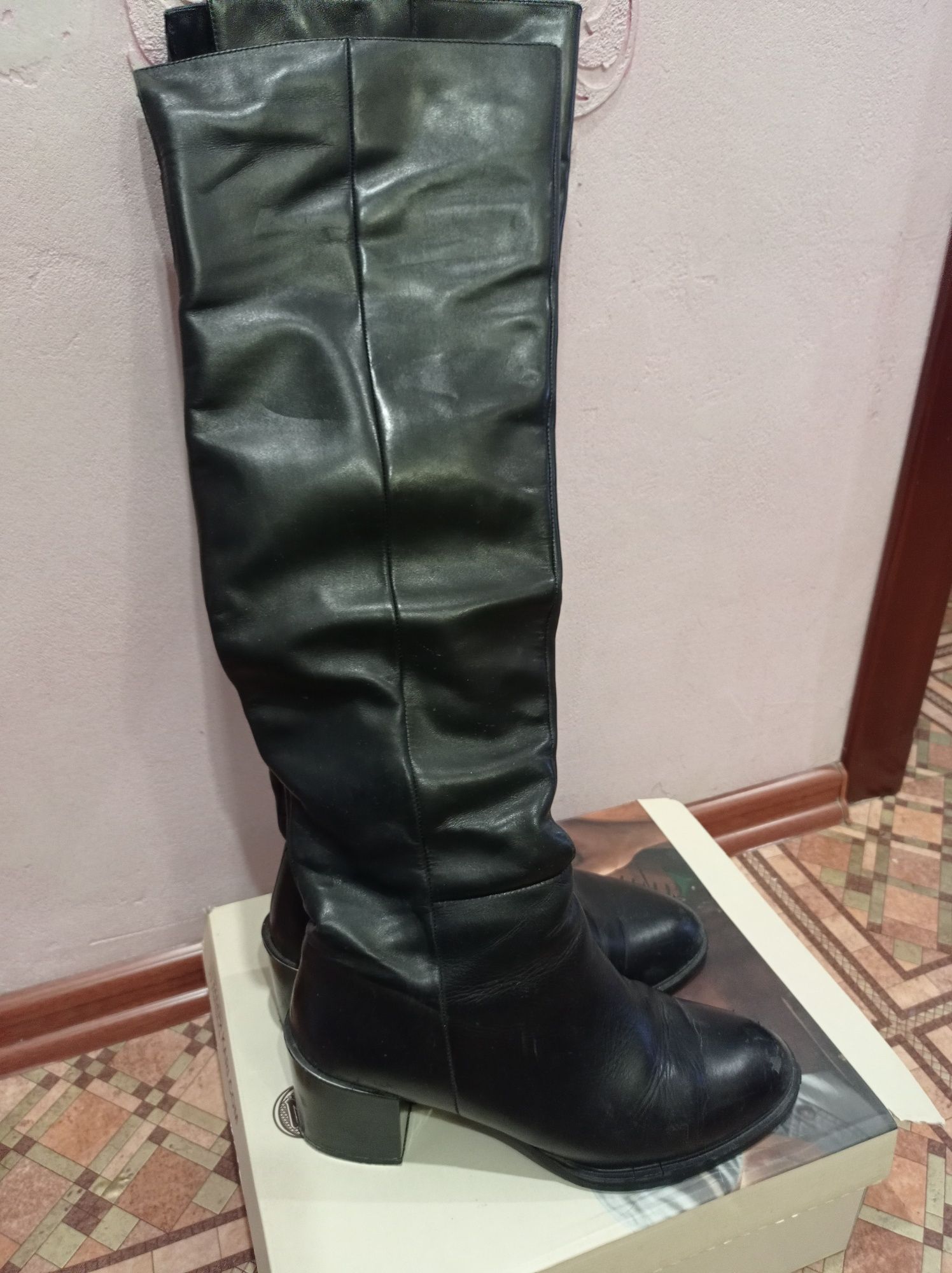 Продам зимние сапоги из натуральной кожи