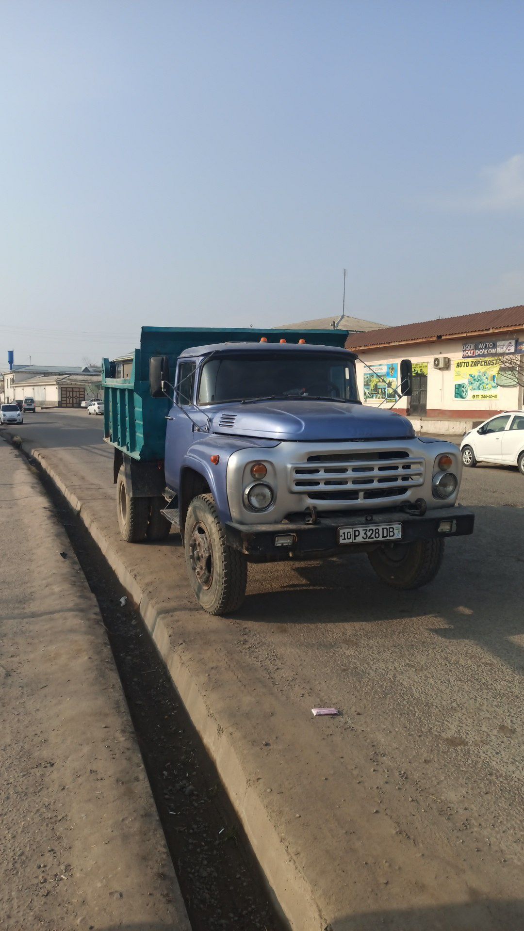Zil 130 yaxshi xolatda