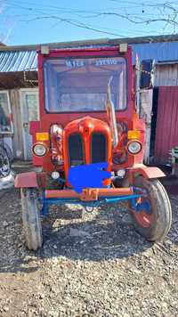 Vând tractor  Fiat 411 r