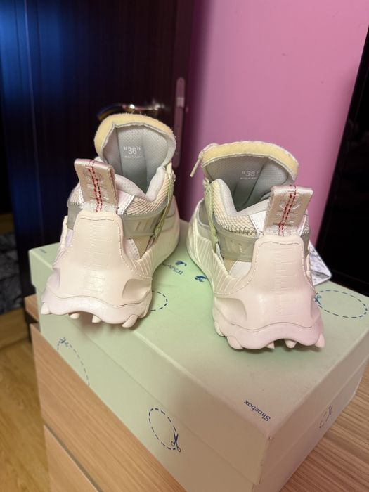 Vand adidasi  Off White Odsy  1000