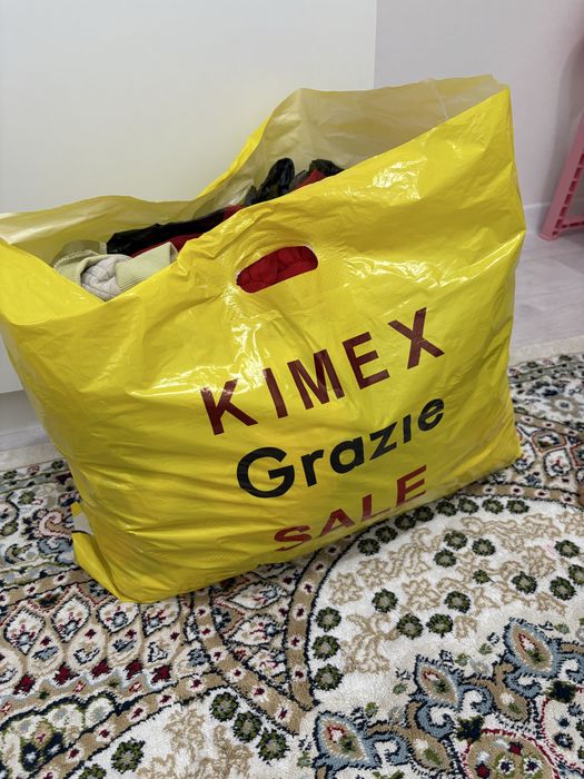 Бесплатно Отдам вещи для двочки