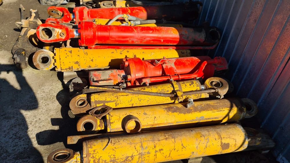 Cilindrii hidraulici  fiat Hitachi