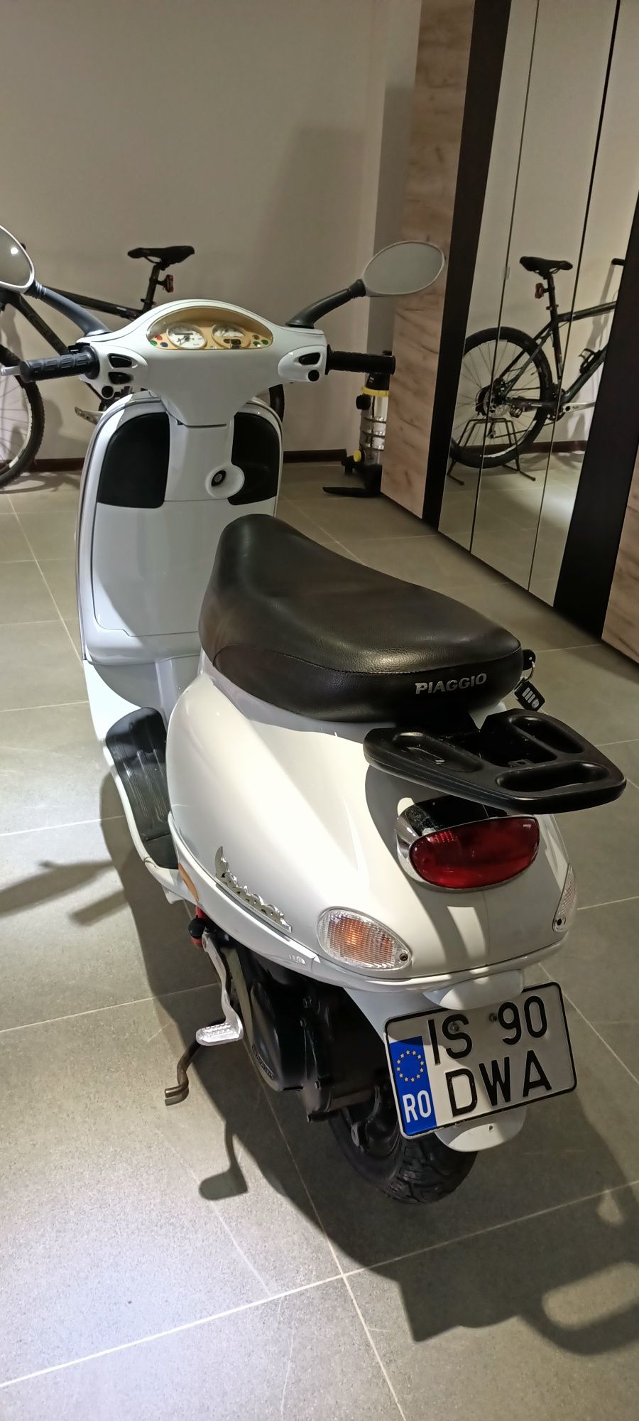 Scooter Piaggio Vespa ET4 125 cc