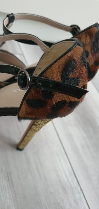 Sandale (peep toe) Bourne England cu paiete și par de ponei 36