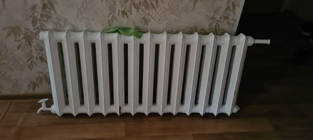 Продам батарею .