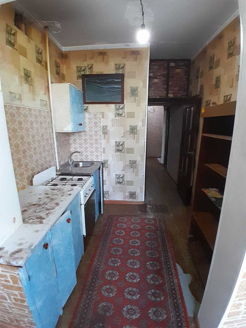 Продаётся квартира 2/2/5 Чорсу бозор  Ипотека есть