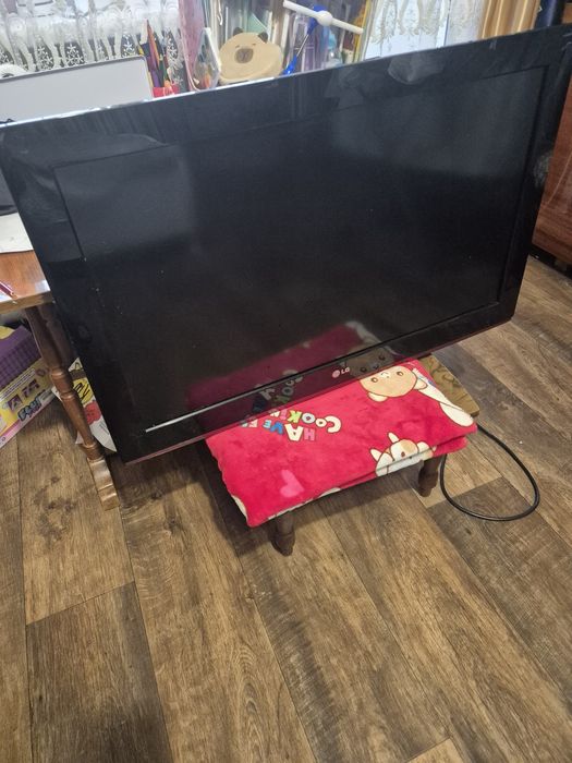 Телевизор LG 81см.Не смарт!