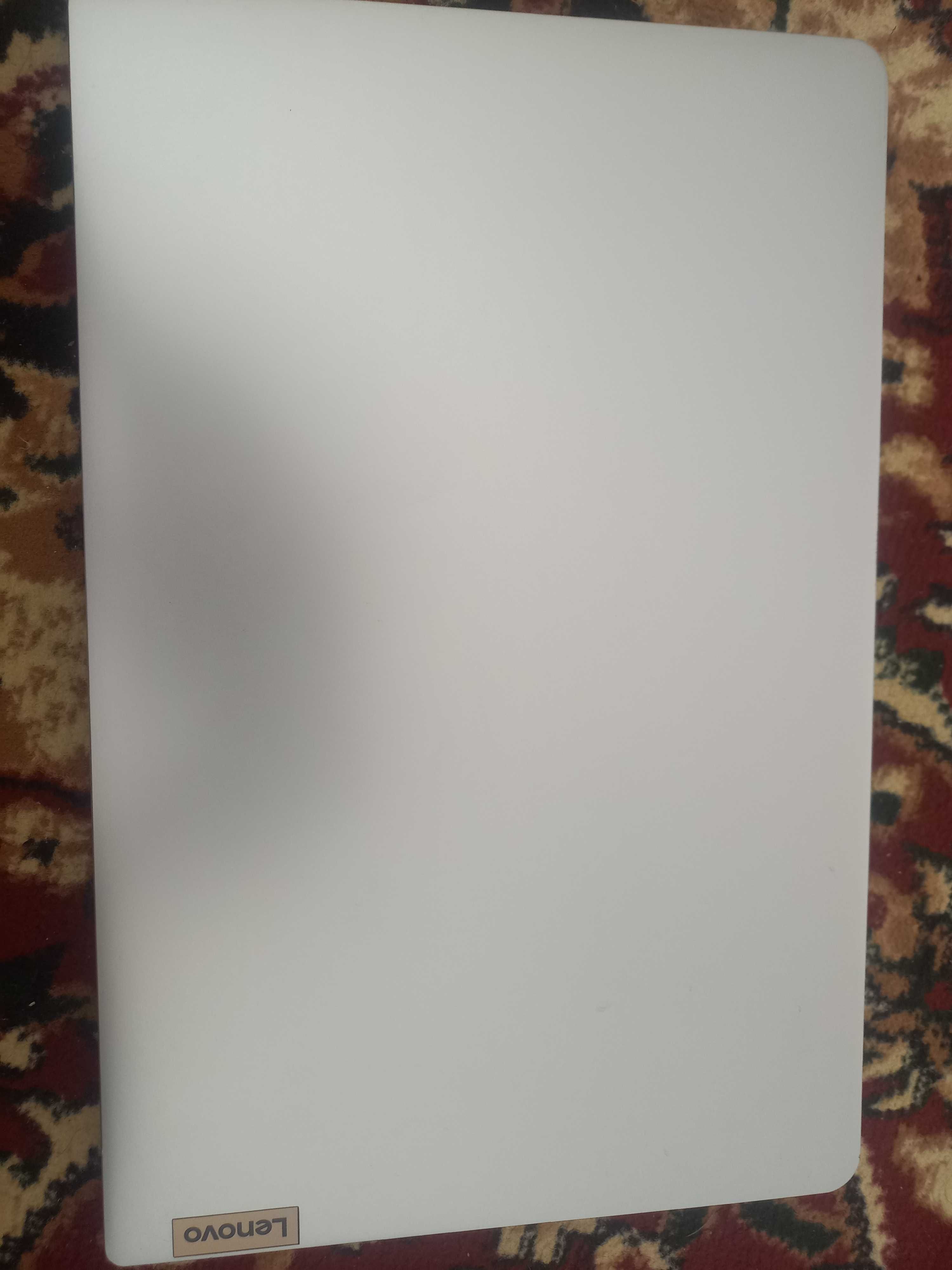 Noutbook Lenovo11¹ VG