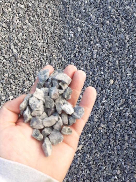 Piatra ornamentala negru albastrui diferite dimensiuni