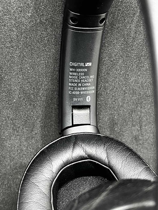 Безжични слушалки с микрофон Sony - WH-XB900N