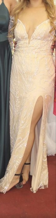 официялна рокляя