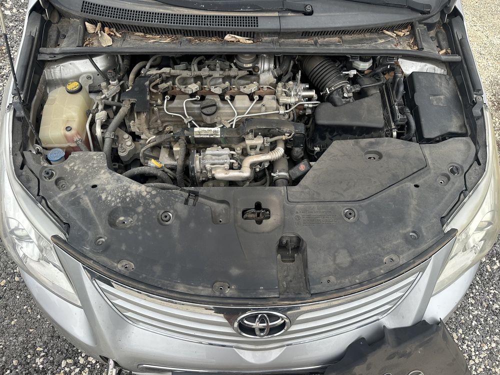 Toyota Avensis D4-D на части