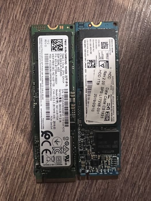 Samsung PM981a 1TB NVMe SSD / Toshiba XG5 1TB NVMe SSD