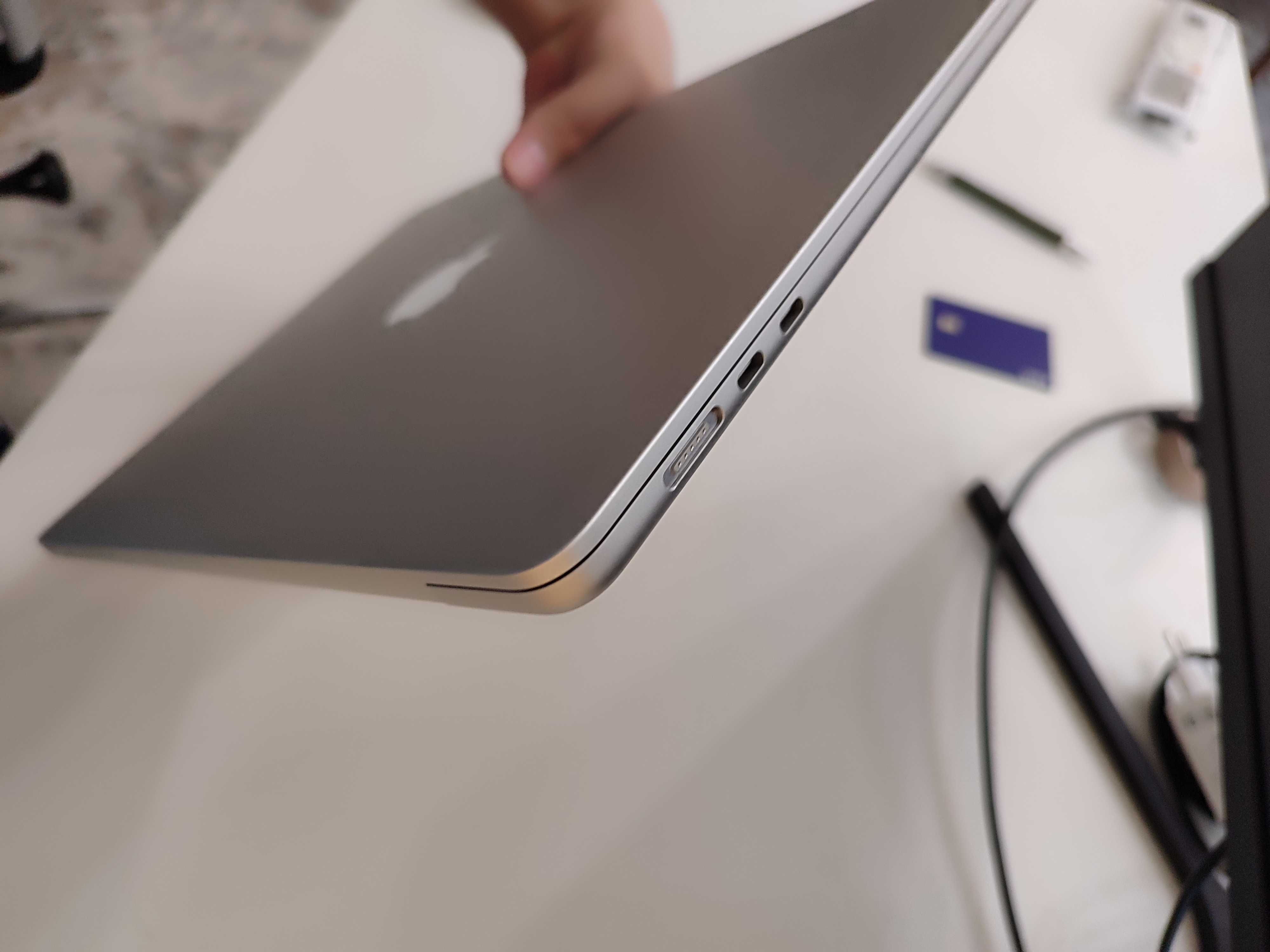 Macbook Air M3 15inch 8/256gb Silver