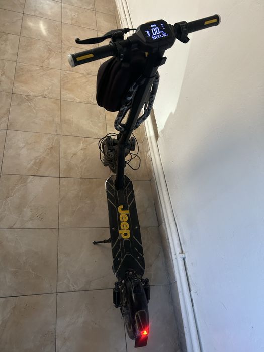 Trotineta electrica jeep xe 2