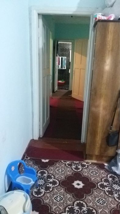 Uy sotiladi 63 kv 2 xona Avisozlar  Alimkent mahalla (dubovoya)