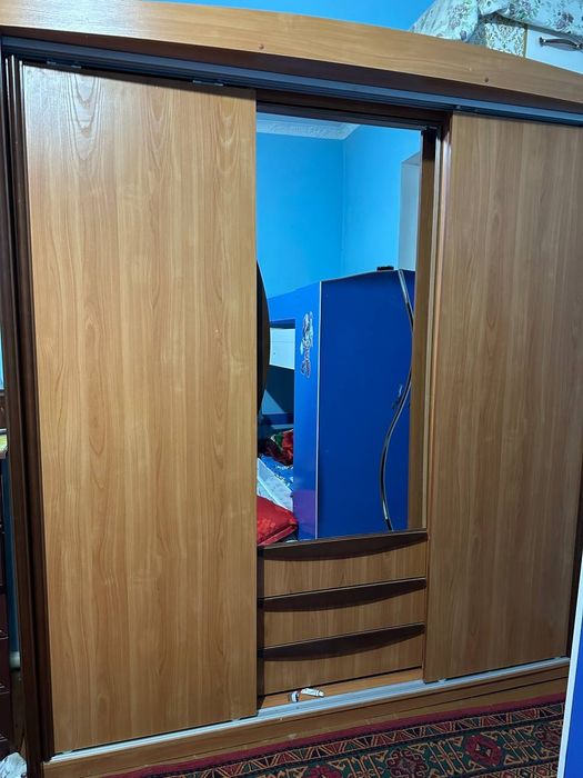 Спальни мебель комплект.